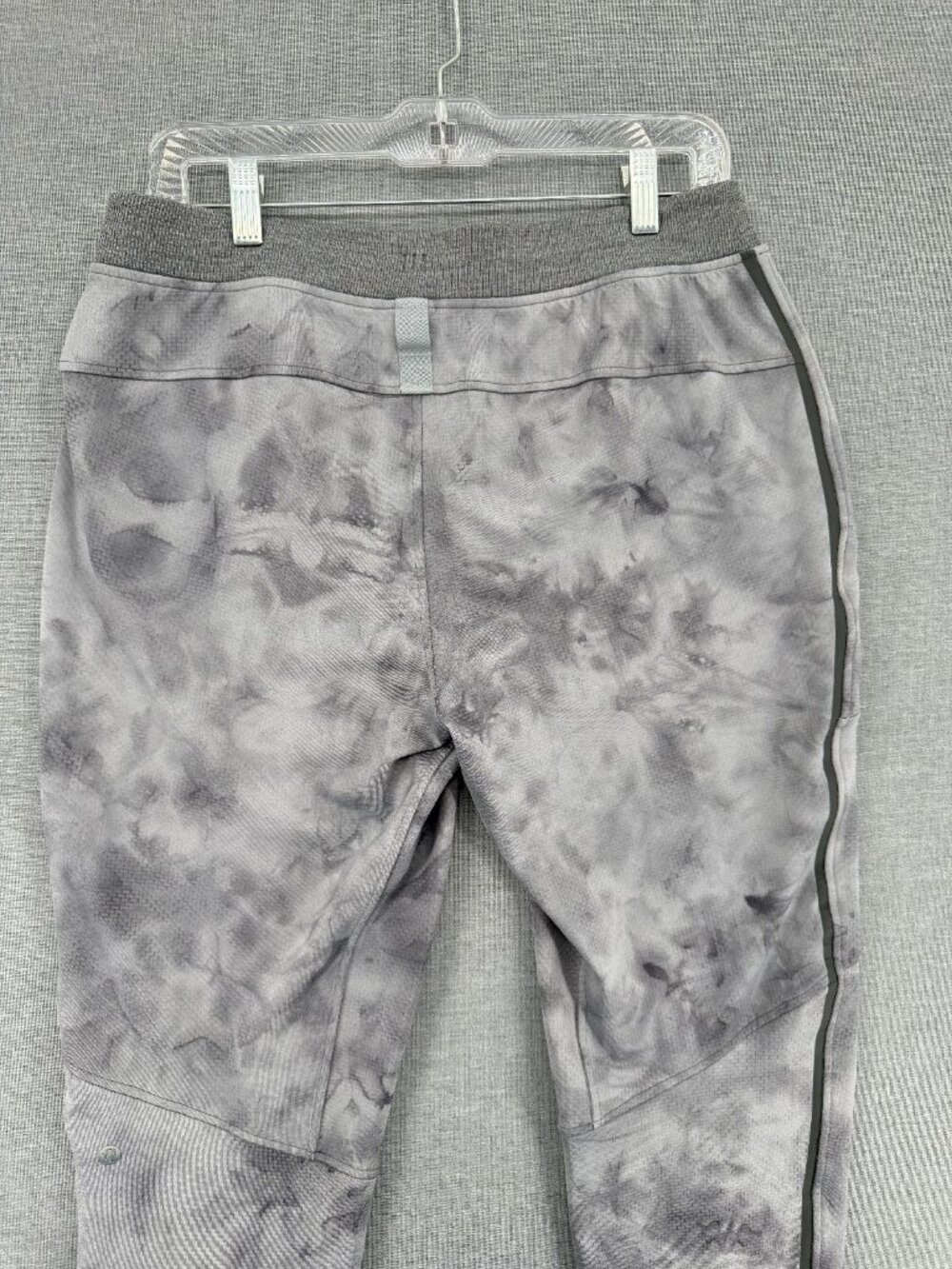 Lululemon Textured Tech Pants Mens L 27" Gray Tie-Dye Joggers Stretch Wicking